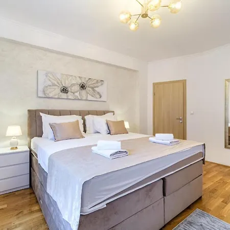 Luxury Apartmens Sebastijan&Karlo Split Exterior photo