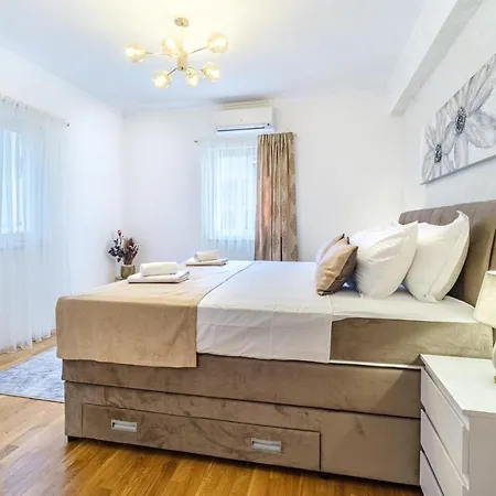 Luxury Apartmens Sebastijan&Karlo Split Exterior photo